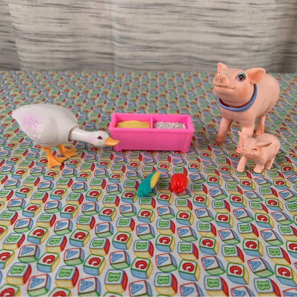 Barbie Magical Pets: Mommy & Babies Friend of Nibbles.